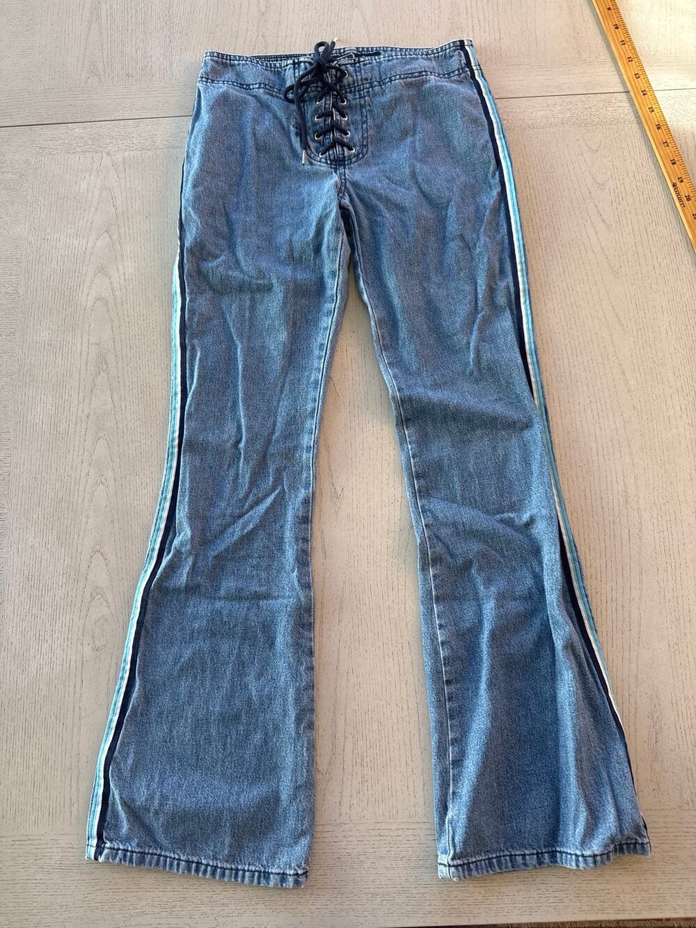 l.e.i. Y2K 2000s Bootcut Flare Denim Jeans Lace up Popstar Britney Spears